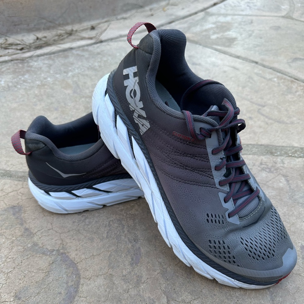 Hoka One One Clifton 6